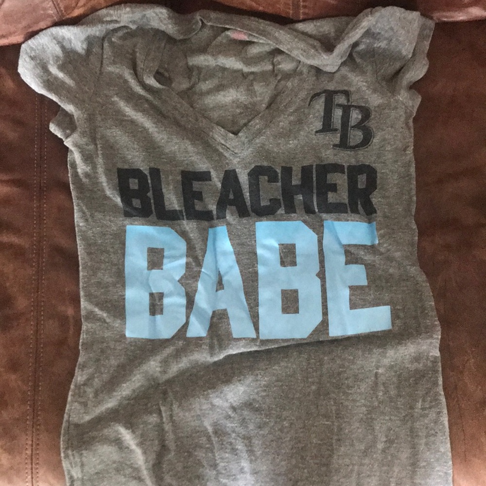 TB RAYS V neck